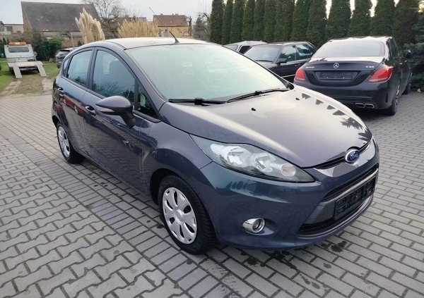 Ford Fiesta cena 16900 przebieg: 150000, rok produkcji 2011 z Opalenica małe 46